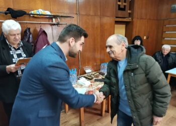 Пенсионери местиха царици в Благоевград