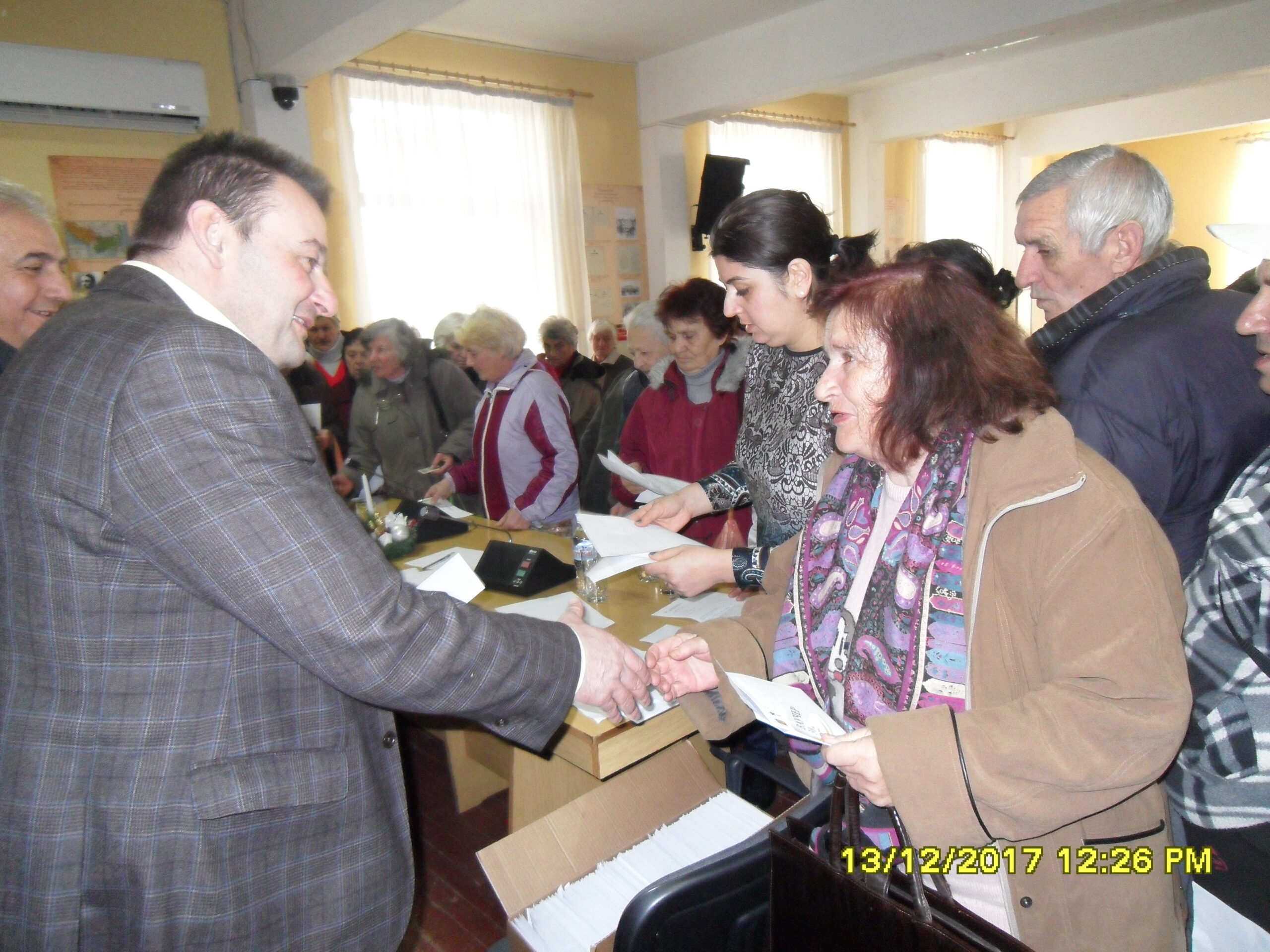 Сливница даде ваучери за магазин на 1000 пенсионери