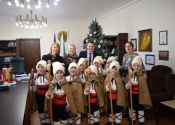 4070 именици черпят днес в Ямбол