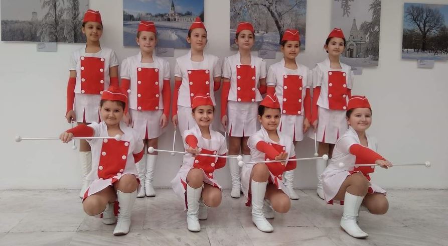 Мажоретни триумфираха с "Боят настана" и "Де е България" 3 02 CPLR Mezdra Mazhoreten sastav Pat kam slavata 2020 02
