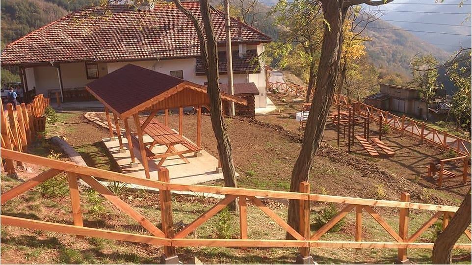 Села правят мини оазиси и модерни площади с общински пари