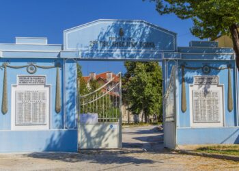 Връщат блясъка на емблематични сгради в Ямбол