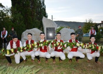 Венци и цветя за 106 г. свобода в Симитли