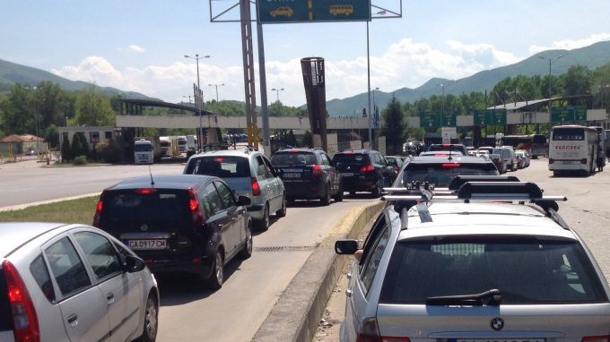 Митничари: Опашките по границите са заради бежанците 1 0ffcdbe21c01673be68e99a195b52dae 3