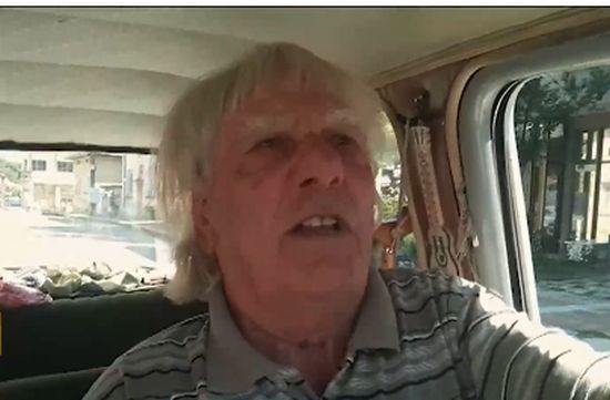 96-годишен дядо не спира да кара любимата си „Варшава”