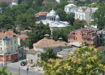 Гимнастика на открито и пешеходен тур в Пловдив