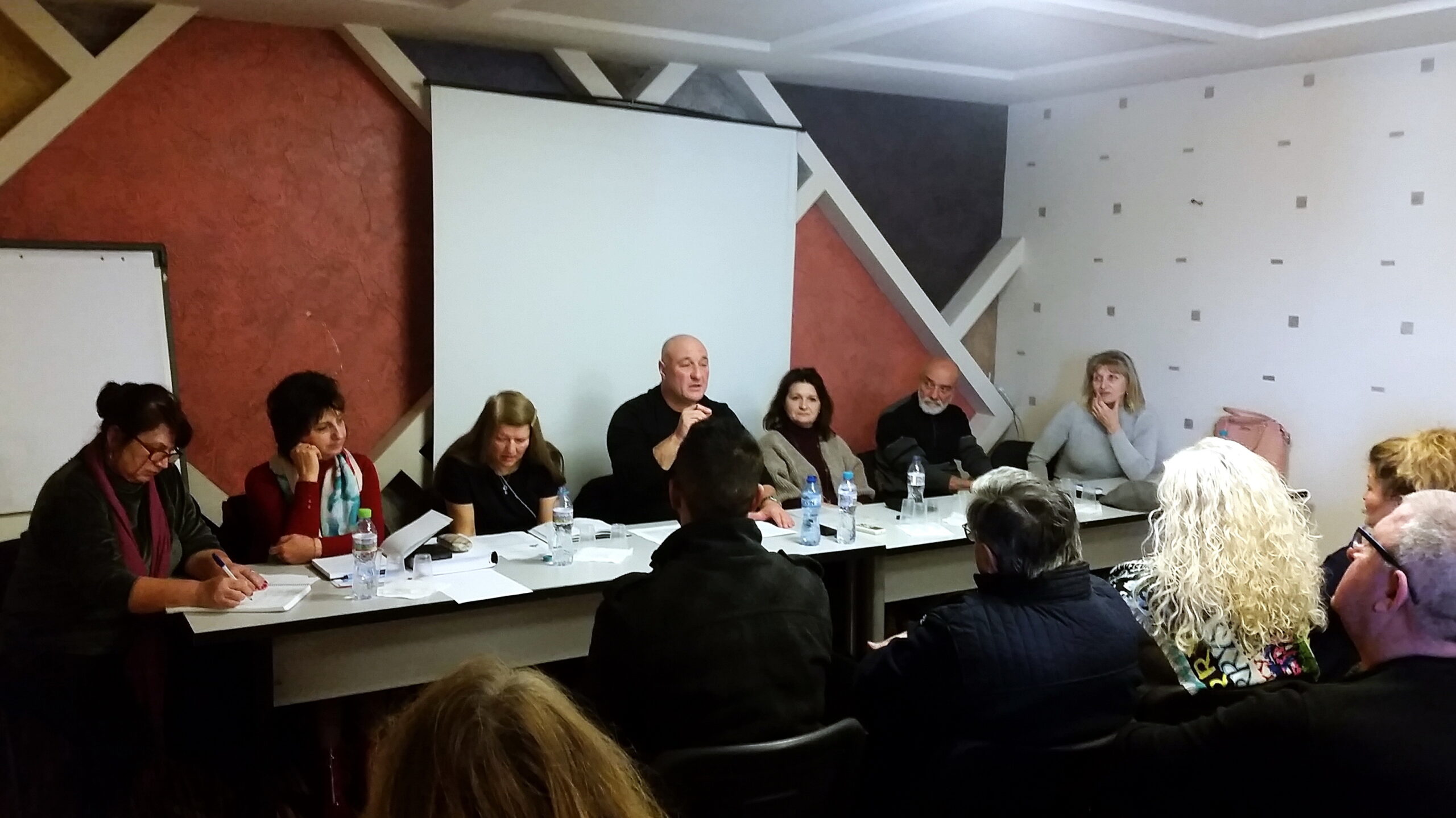 Фелдшери: ДАНС и прокуратурата да влязат в асоциацията по здравни грижи 8 Фелдшери: ДАНС и прокуратурата да влязат в асоциацията по здравни грижи