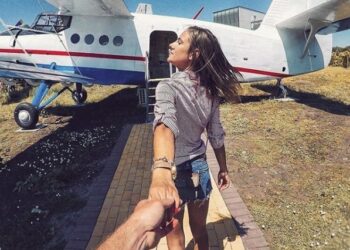 Младоженци вдигат сватба в авиомузея в Бургас