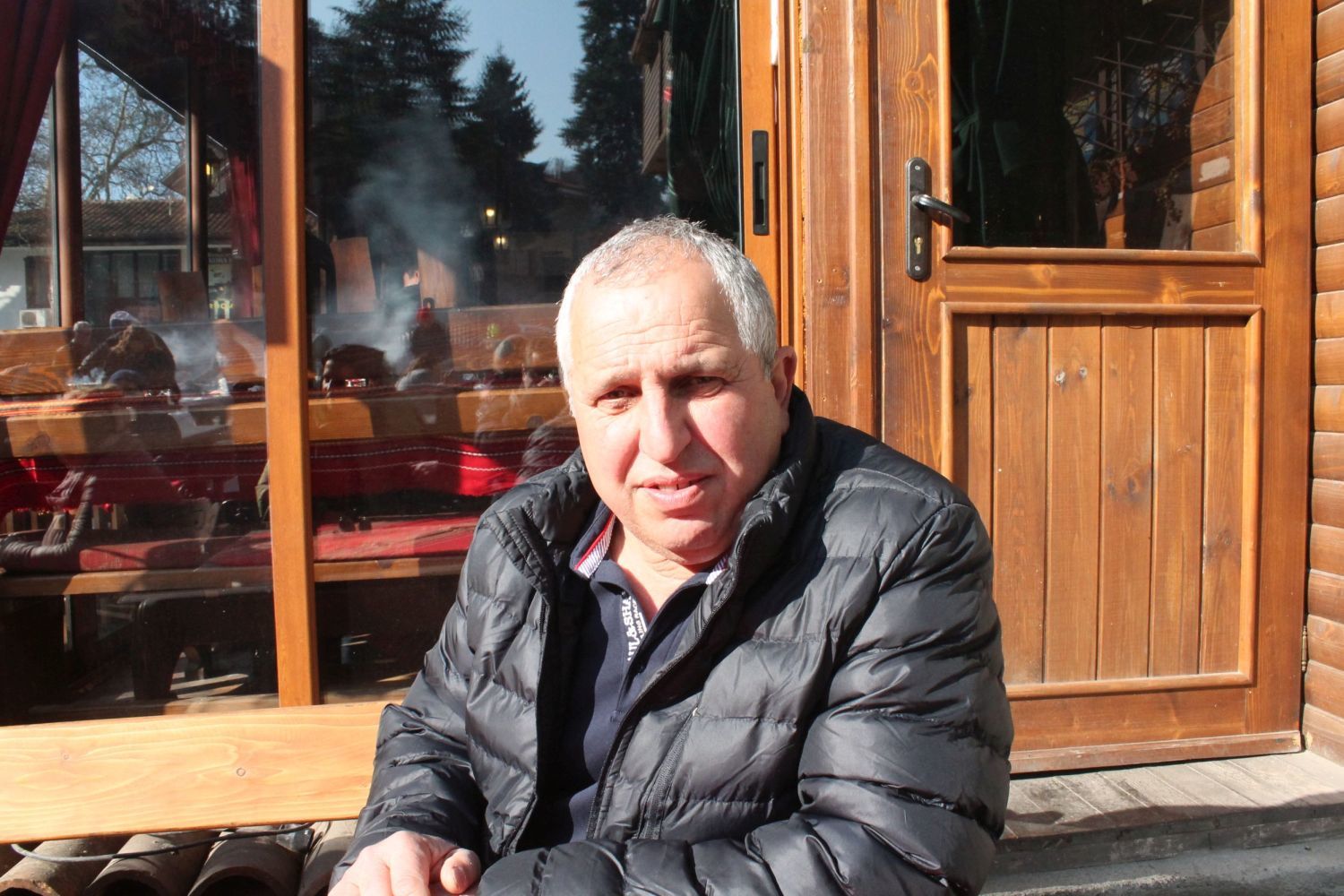Мелничани протестират срещу смяната на своя управник 9 Мелничани протестират срещу смяната на своя управник