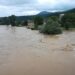 Бедствие и в Роман, евакуираха хора