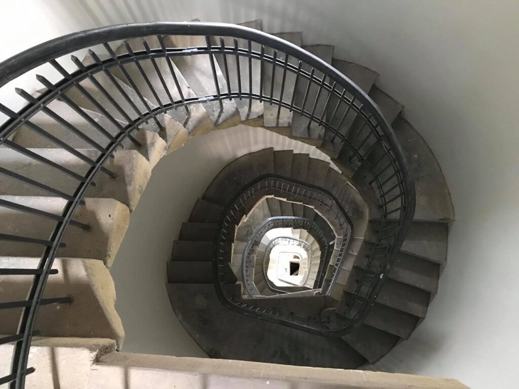 1 520
