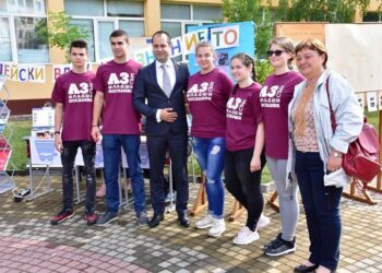 Обновяват спортната база на елитно училище