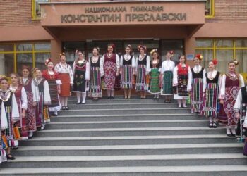 Портних брани танцовите паралелки в Хуманитарната гимназия във Варна