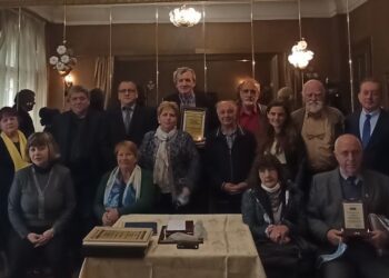 Кмет с грамота за подкрепа към творци