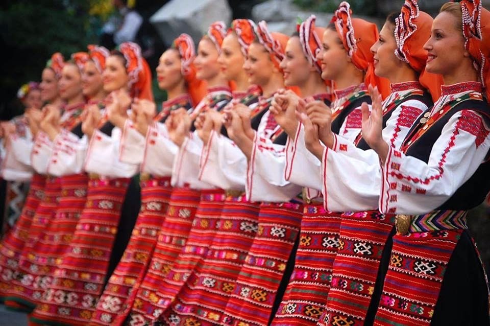Фолклористи: За народната култура трябва държавна подкрепа 8 Фолклористи: За народната култура трябва държавна подкрепа