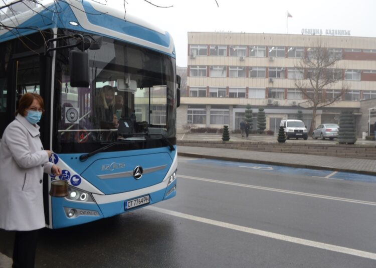 Тръгнаха първите еко автобуси в Казанлък 1 10 1