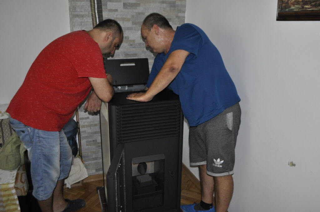Безплатни печки за пелети сменят старите на дърва в Бургас 3 11593f24a1e8082ed86e2ecf109b065d