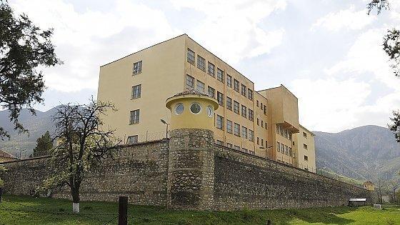 Затворник с по-тежка присъда след опит за бягство