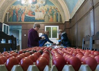 10 лева за осветено яйце в Рилския манастир