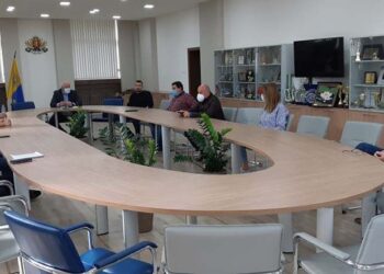Собственици на имоти бойкотираха среща с общинари