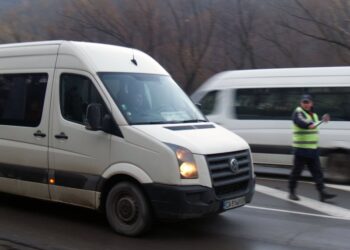 Пътници избират стари „копърки” пред нови автобуси