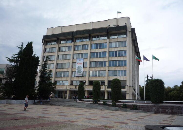 Стара Загора спира приема на документи за саниране 1 14 51