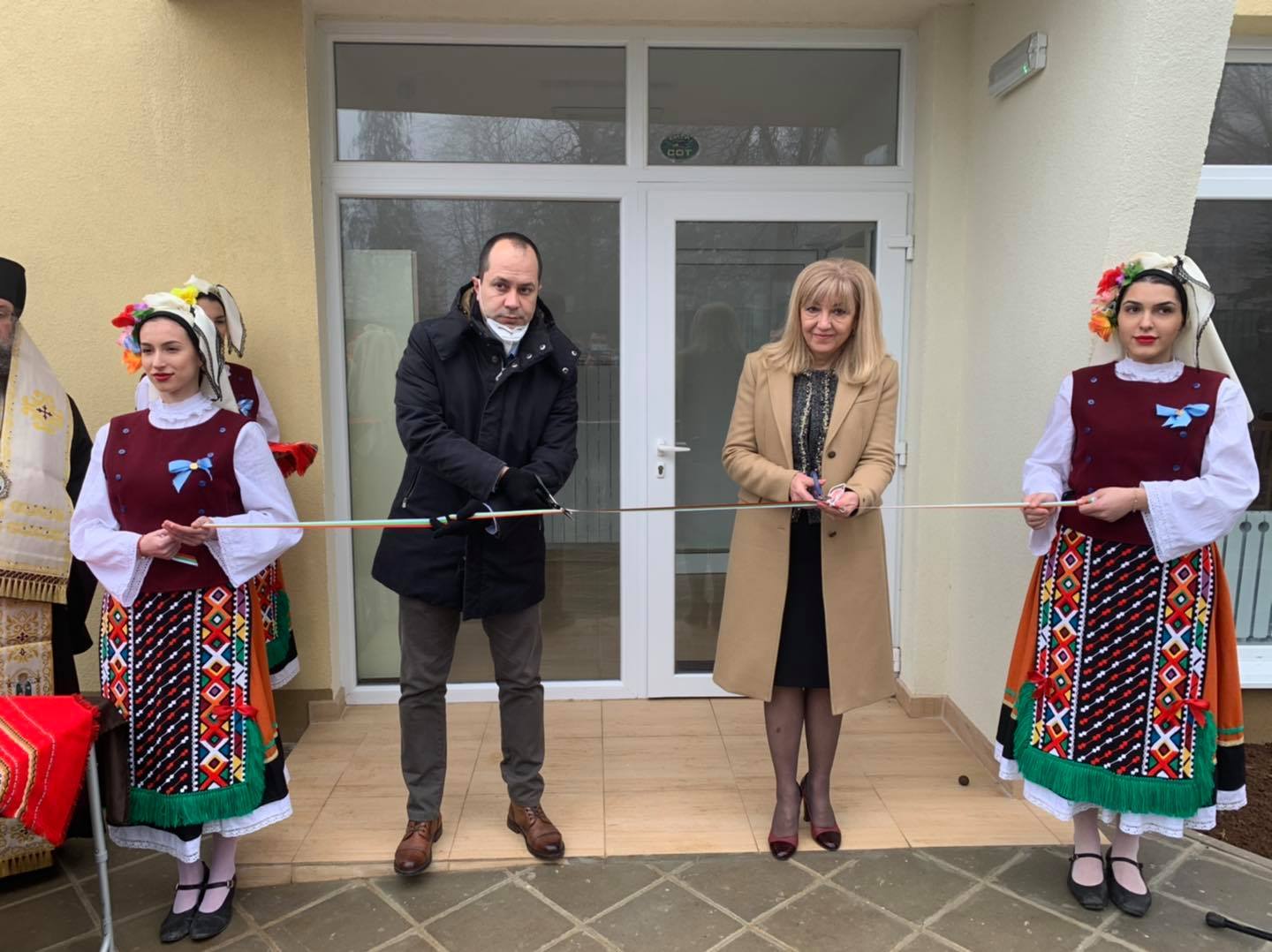 Център за грижа за възрастни отвори във Враца