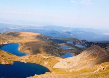 Забраниха качването на джипове до Седемте рилски езера