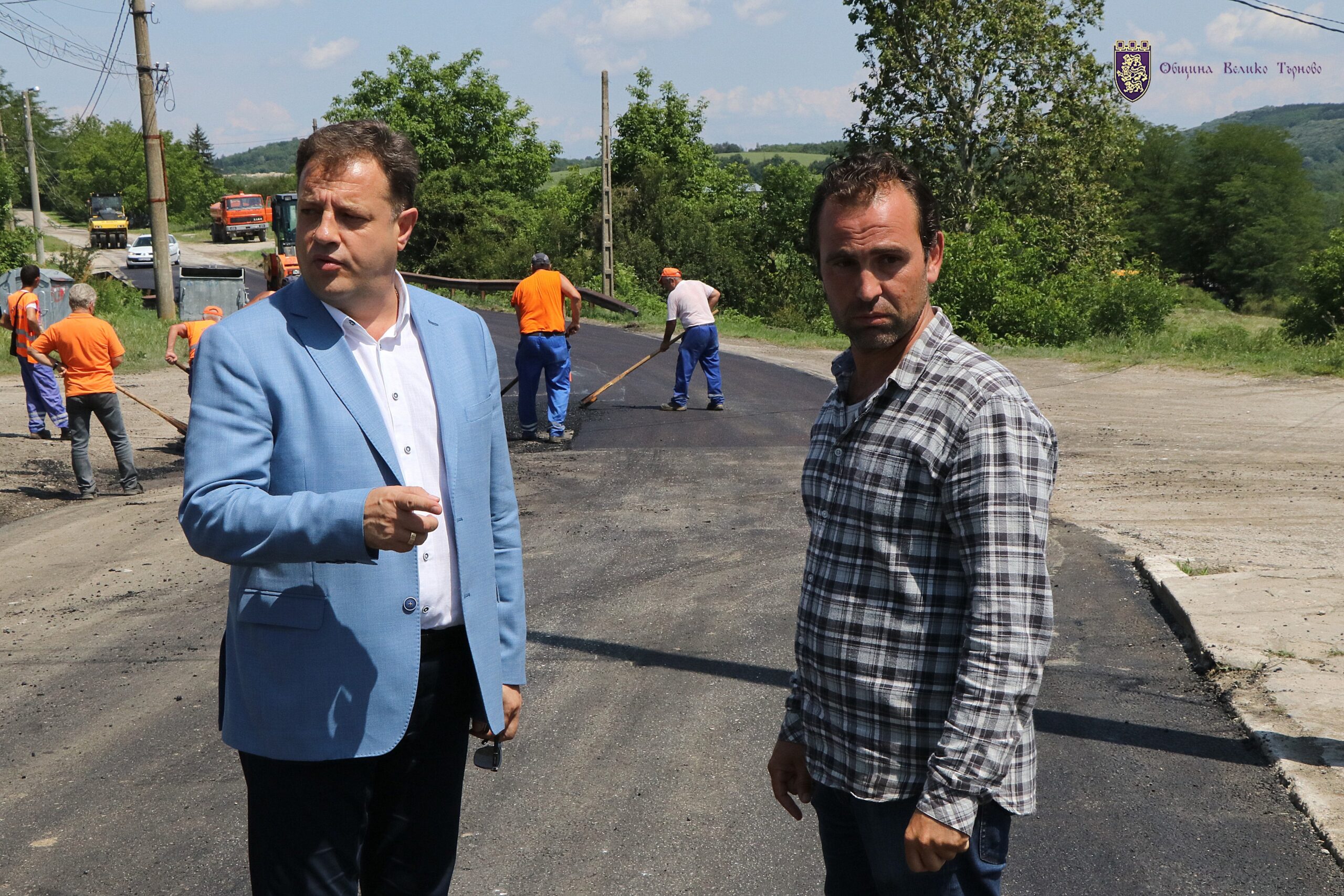 Нов асфалт за километри пътища до селата край Велико Търново 8 Нов асфалт за километри пътища до селата край Велико Търново