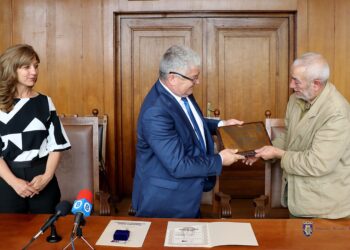 Велико Търново и кметът Панов получиха награди за социална отговорност