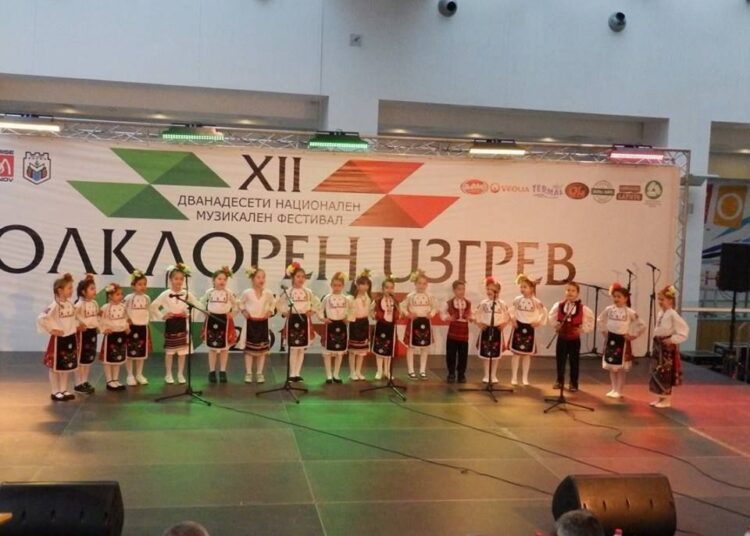 Над 40 награди раздаде фестивалът „Фолклорен изгрев“ 1 17 фолклорен изгрев1