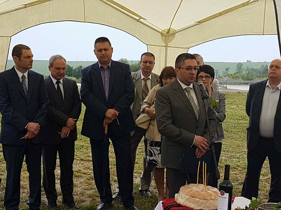 С 15 млн. лева ремонтират пътя между Разград и Търговище 8 С 15 млн. лева ремонтират пътя между Разград и Търговище