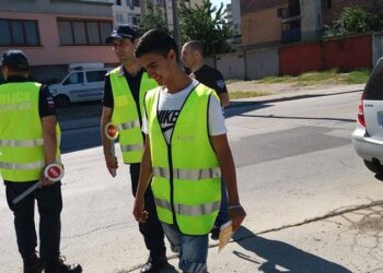 Младежи в акция за пътна безопасност в Ловеч