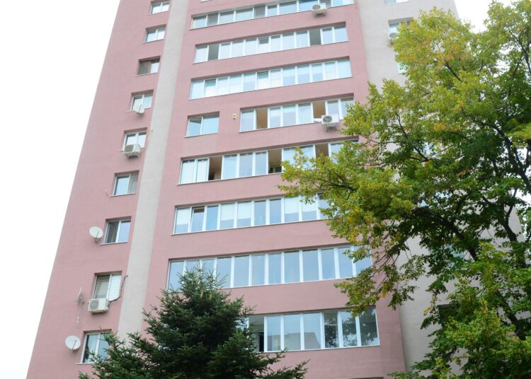 Санират се 38 блока във Варна 1 19 трошево2