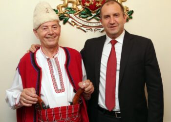 Радев в Ню Йорк: България е там, където се говори на български език