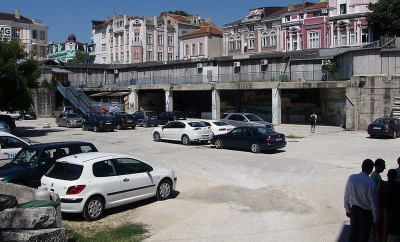 Съветници атакуват в съда сделката за Дупката на Варна