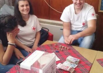 Кампания помага на сираци за абитуриентския им бал