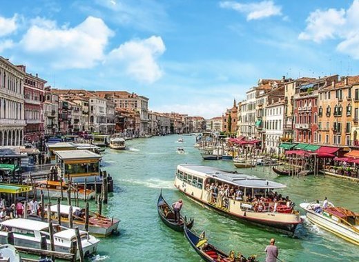 Venice puts off charging entry fees until 2020 1 2 469
