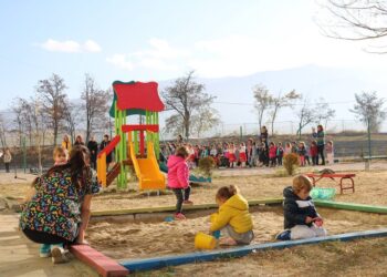 Детската градина в Драгичево има нова площадка за малчуганите
