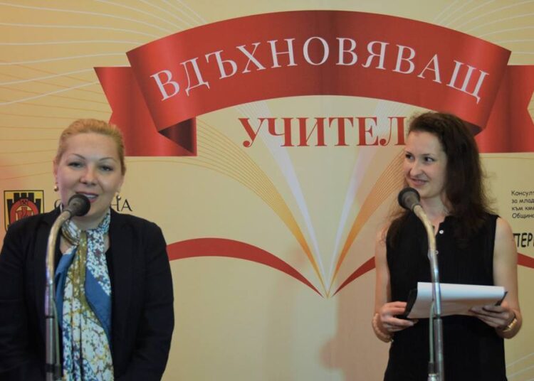 164 учители вдъхновяват пернишките ученици 1 2 762