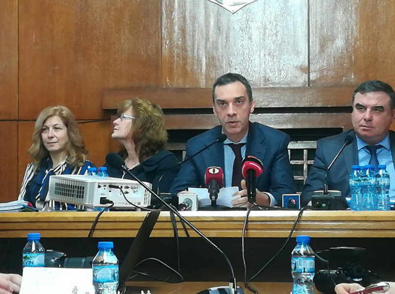Нови забавачки, училища и крило на университет в Бургас