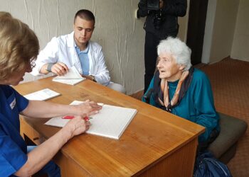 Медицински екипи преглеждат безплатно по селата