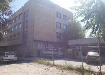 Наливат 312 хил. лв. в сграда в Мездра
