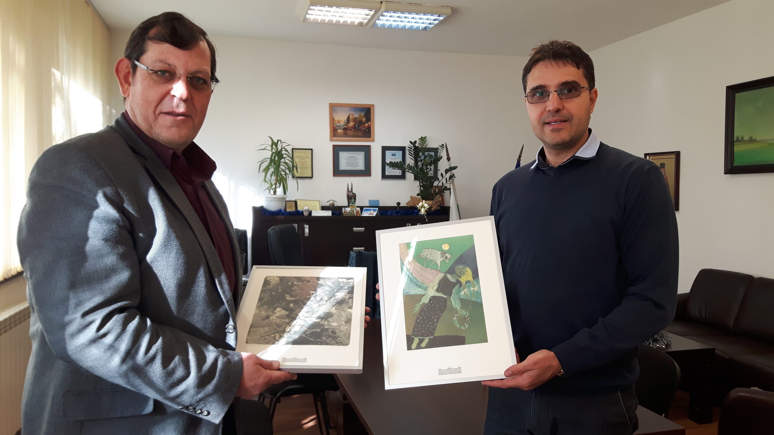 Картини на известни унгарски художници ще красят УМБАЛ-Бургас