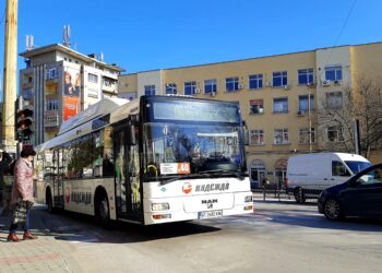 Умни светофари ускоряват транспорта във Велико Търново
