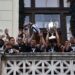 Кмет връчва почетни значки на футболисти