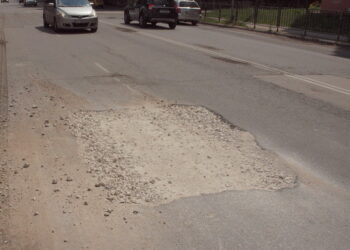 Подмяна на стари водопроводи забавя асфалтирането на улици