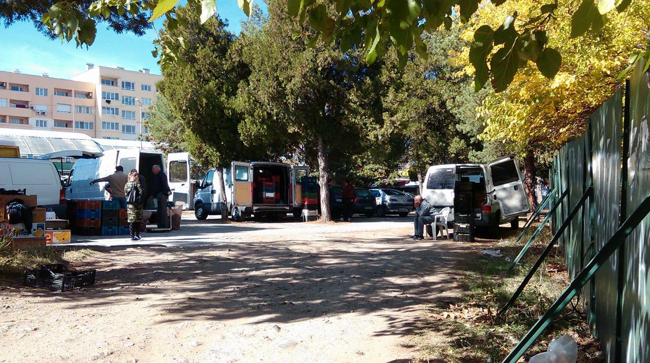 Стоянката за търговия с грозде в Дупница на ново място