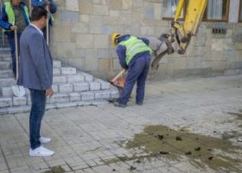 Правят голям фонтан на площада в Якоруда