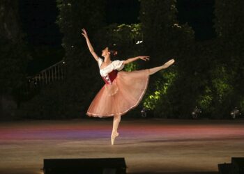Трима българи на финала на балетния конкурс във Варна